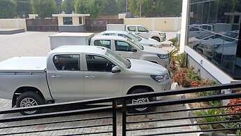 Global Luxury Suites