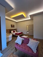 Vadidekal Suit Hotel