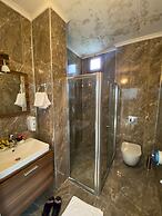 Vadidekal Suit Hotel