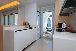 Sunset Paradise - Sleeps 4, Pool, Terrace & Views