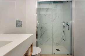 Sunset Paradise - Sleeps 4, Pool, Terrace & Views