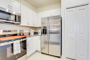 6 Mi to Apollo Beach: Townhome w/ Pool Access!