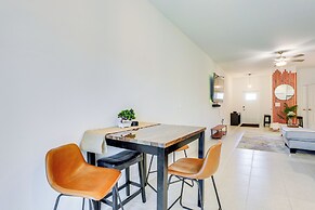 6 Mi to Apollo Beach: Townhome w/ Pool Access!