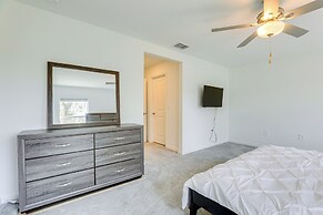 6 Mi to Apollo Beach: Townhome w/ Pool Access!