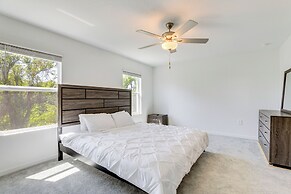 6 Mi to Apollo Beach: Townhome w/ Pool Access!