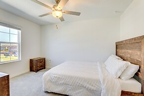 6 Mi to Apollo Beach: Townhome w/ Pool Access!