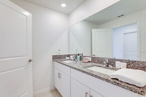 6 Mi to Apollo Beach: Townhome w/ Pool Access!