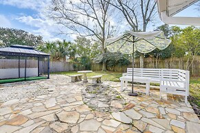 2 Mi to Shore: Modern Retreat in Fort Walton Beach