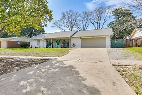 2 Mi to Shore: Modern Retreat in Fort Walton Beach