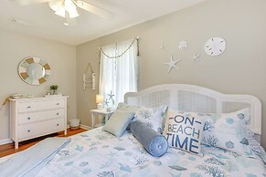 2 Mi to Shore: Modern Retreat in Fort Walton Beach