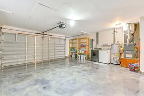 2 Mi to Shore: Modern Retreat in Fort Walton Beach