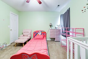 8 Mi to Dtwn: Raleigh Family Home w/ Yard