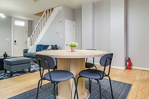 4 Mi to Inner Harbor & Jhu: Baltimore Townhome!