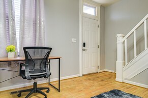 4 Mi to Inner Harbor & Jhu: Baltimore Townhome!