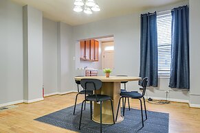 4 Mi to Inner Harbor & Jhu: Baltimore Townhome!