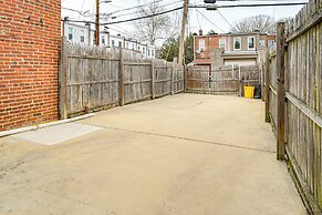 4 Mi to Inner Harbor & Jhu: Baltimore Townhome!