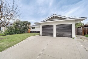 4 Mi to San Joaquin River: Remodeled Home w/ Patio