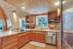 Hot Tub & Sauna: Mountain Living at Hyak Cabin!