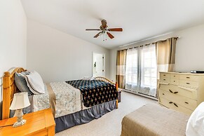 Family Home in Arrowhead Lake w/ Fire Pit!