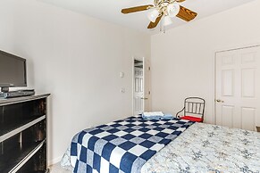 Family Home in Arrowhead Lake w/ Fire Pit!