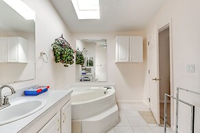 Family Home in Arrowhead Lake w/ Fire Pit!