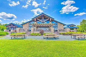 Family Home in Arrowhead Lake w/ Fire Pit!