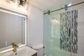 Luxe Lake Granbury Retreat: Dock, Deck & Game Room