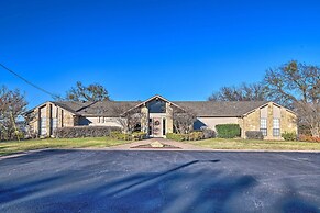 Luxe Lake Granbury Retreat: Dock, Deck & Game Room