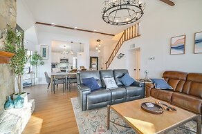 Luxe Lake Granbury Retreat: Dock, Deck & Game Room