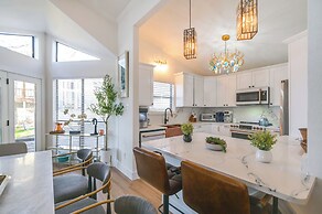 Luxe Lake Granbury Retreat: Dock, Deck & Game Room