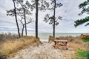 Walk to Wilkins Beach: Spacious Home w/ Hot Tub