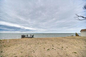 Walk to Wilkins Beach: Spacious Home w/ Hot Tub