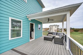 Walk to Wilkins Beach: Spacious Home w/ Hot Tub