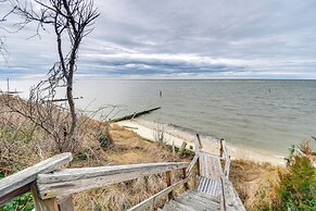 Walk to Wilkins Beach: Spacious Home w/ Hot Tub
