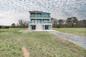 Walk to Wilkins Beach: Spacious Home w/ Hot Tub