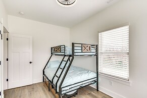 Walk to Wilkins Beach: Spacious Home w/ Hot Tub