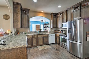 4 Mi to Circuit of the Americas: Home w/ 3 Acres
