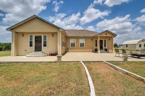 4 Mi to Circuit of the Americas: Home w/ 3 Acres