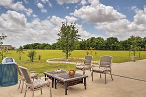 4 Mi to Circuit of the Americas: Home w/ 3 Acres