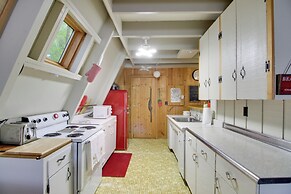 Quiet Deer River Cabin w/ Dock + Lake View!
