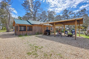 Near Steinhatchee River: Studio w/ Screened Porch!