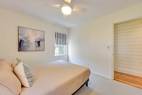 3 Mi to Beach: Coastal Escape in Mount Pleasant