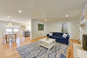 3 Mi to Beach: Coastal Escape in Mount Pleasant