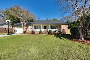 3 Mi to Beach: Coastal Escape in Mount Pleasant