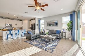 Covered Patio: Family-friendly Home in Casa Grande