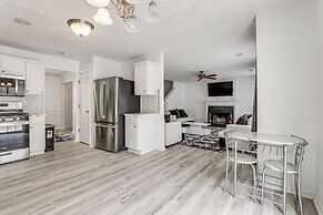 14 Mi to Lake Lanier: Family Home w/ Yard