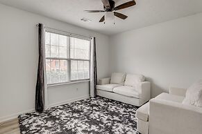 14 Mi to Lake Lanier: Family Home w/ Yard