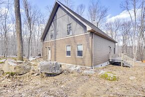 < 1 Mi to Alpine Lake: Cabin w/ Furnished Deck!