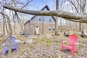 < 1 Mi to Alpine Lake: Cabin w/ Furnished Deck!