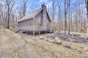 < 1 Mi to Alpine Lake: Cabin w/ Furnished Deck!